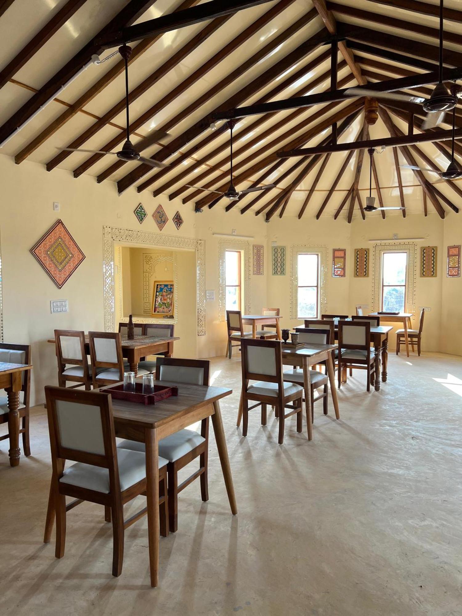 Rann Hellaro Homestay Бхудж Экстерьер фото