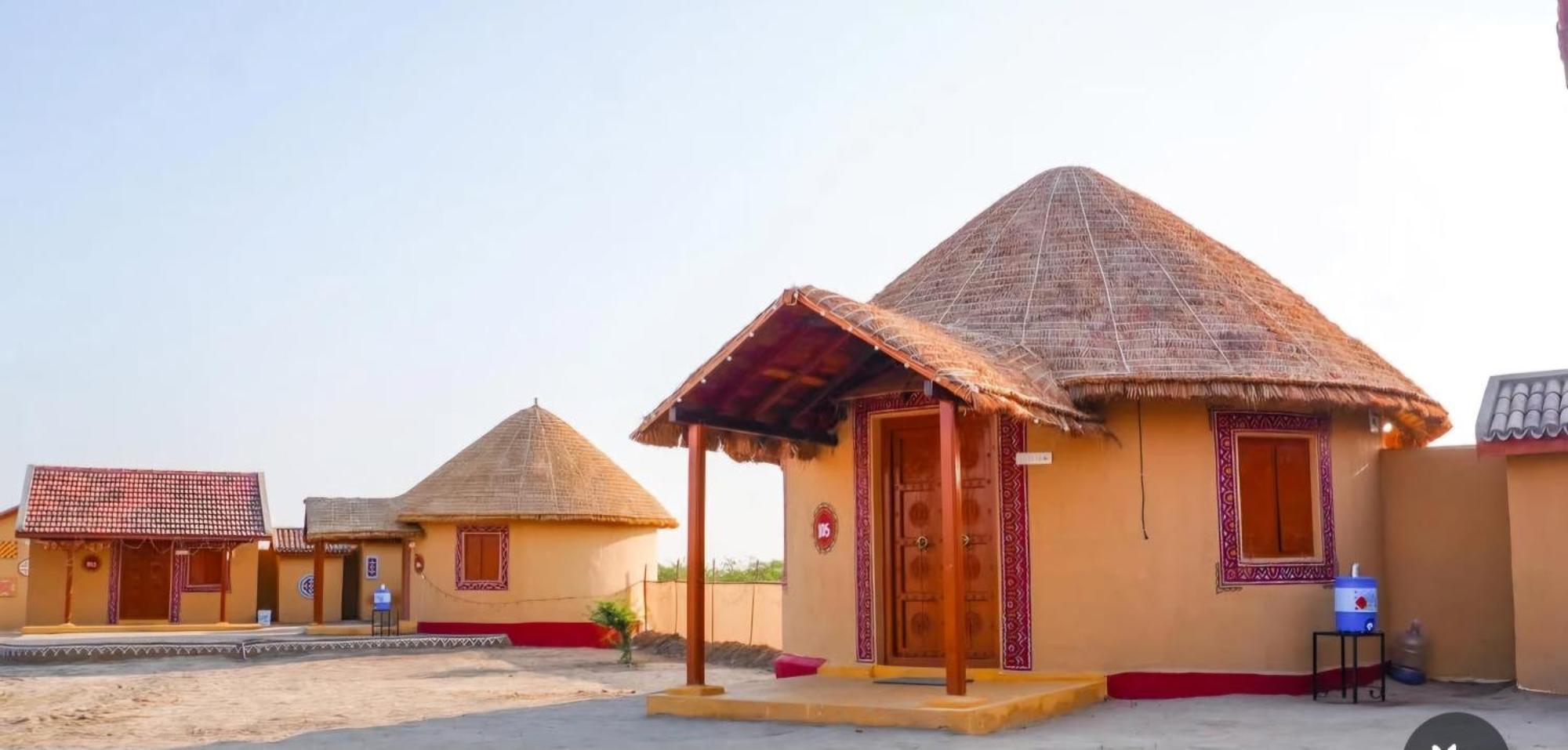 Rann Hellaro Homestay Бхудж Экстерьер фото